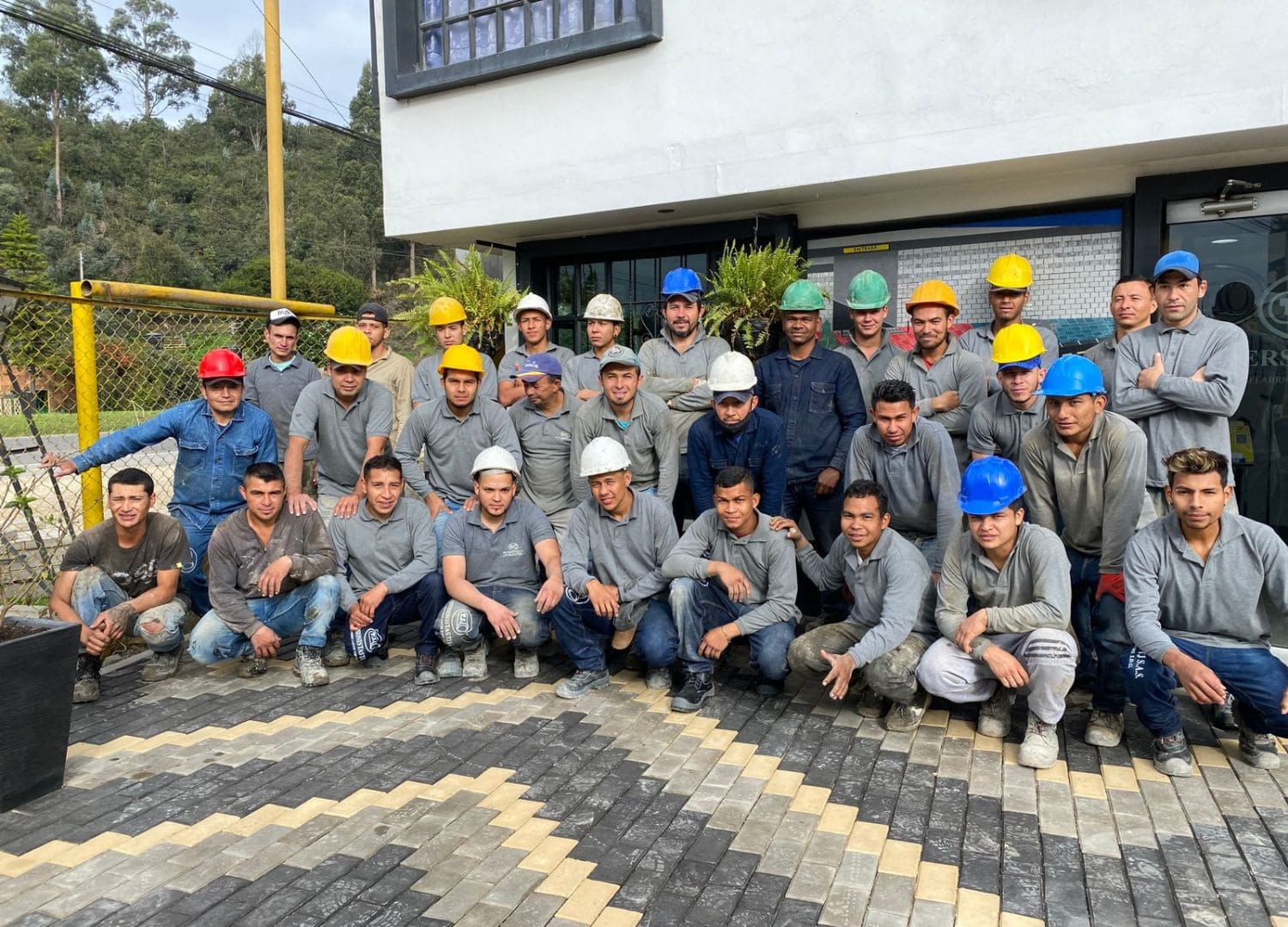 Trabajadores inversiones tj prefabricados