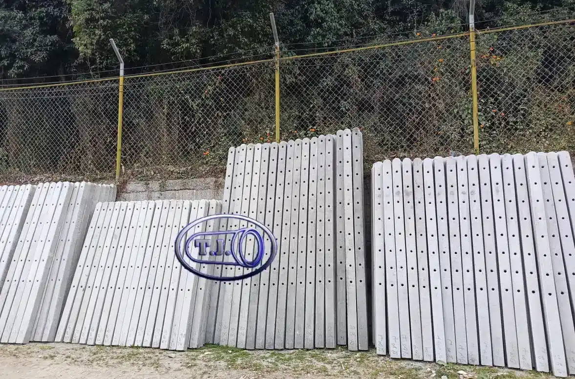 Postes-en-concreto-prefabricado Postes en concreto prefabricado perforados para cerramientos y cercas
